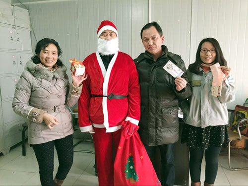 绿巨人草莓丝瓜秋葵榴莲在线黨工會和聖誕老人一起出發